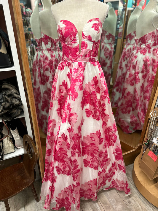 Jules and Cleo Pink Floral Formal Gown in 8