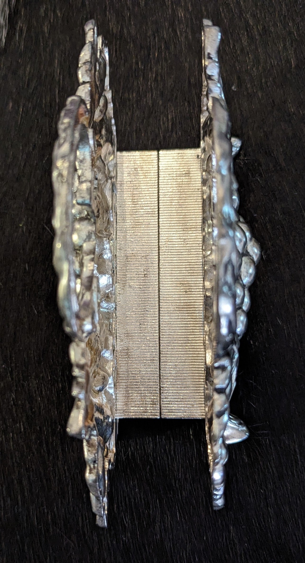 1994 Godinger Silver Plate Napkin Holder in Grapes & Grape Leaves Motif 7x5.25"