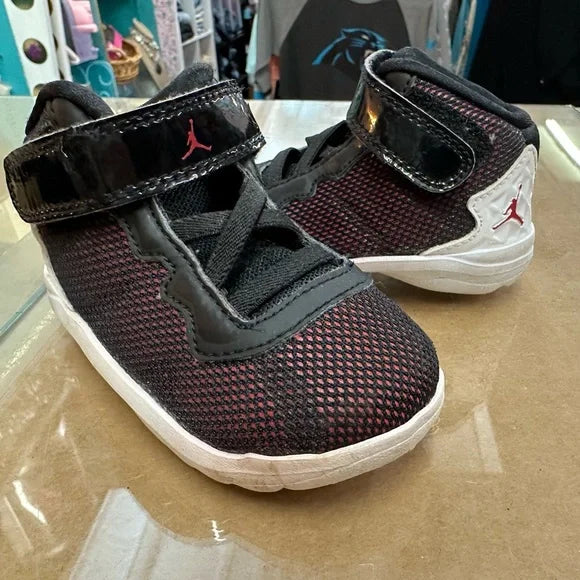 Air Jordan Super Fly 4, kids size 5C. EUC