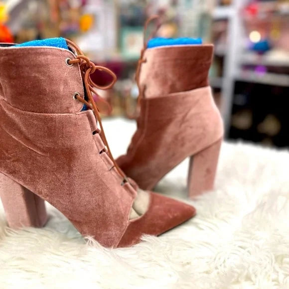 NEW Qupid Women Size 11 Pink Velvet Pointy Toe Lace Up Chunky Heel Bootie