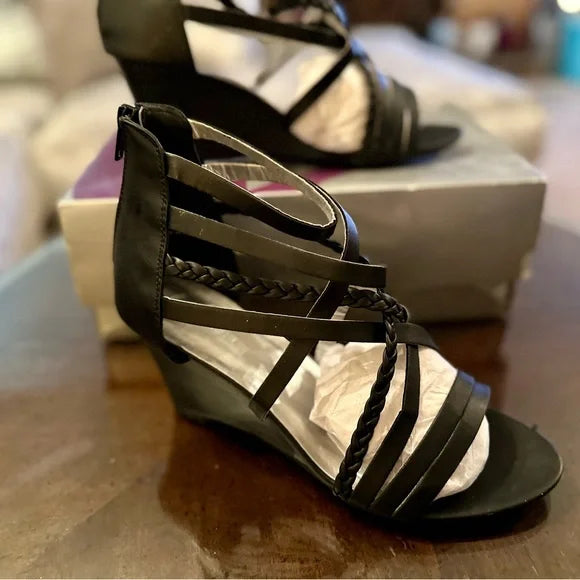 NWB $50 Lane Bryant Black Braided Strappy Wedge Heel Sandal Back Zip Size 9W