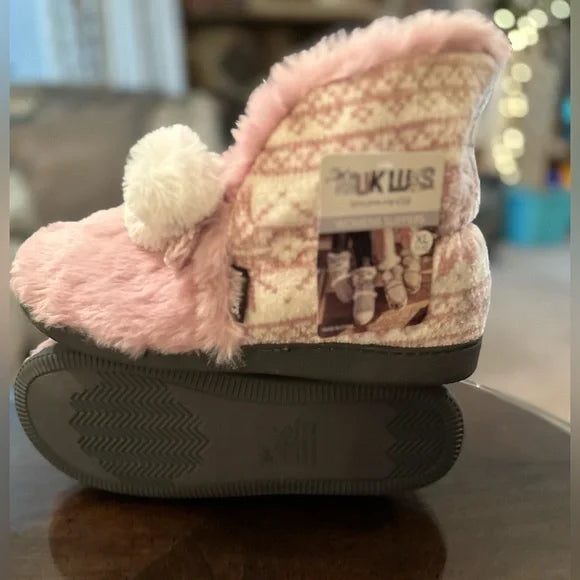 NWT Pink Muk Luks Women's Dana Knit Faux Fur Indoor/ Outdoor Pom Bootie Slipper