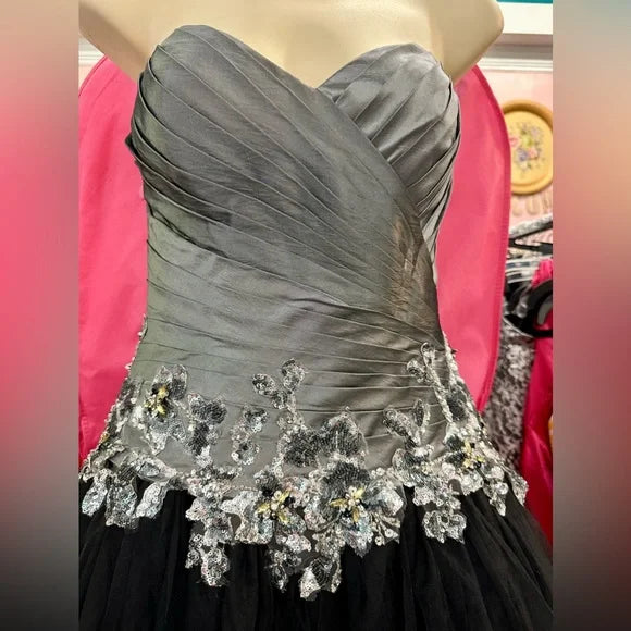 Night Moves Women 6 Black Silver Sweetheart Ball Gown Tulle Dresses Prom Dress