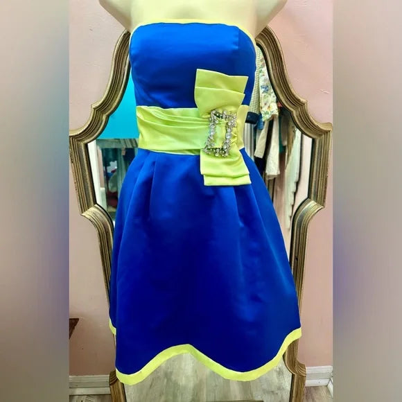 Hanna S Size 4. Blue & Lime Green Strapless Semi Formal Dress