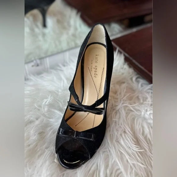 Kate Spade size 6.5 Black Suede Patent Leather Bows Open Toe High Heels. EUC